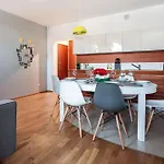 Rent Like - Malaszynskiego Apartamento